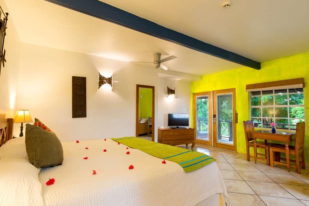 True Blue Bay Boutique Resort St. George's Номер фото